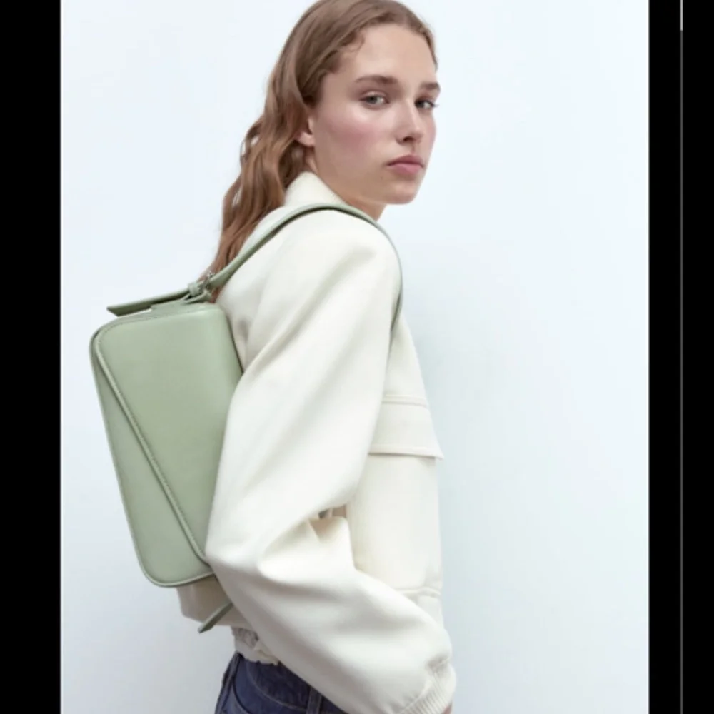 💚 Stylish Geometric Flap Shoulder Bag